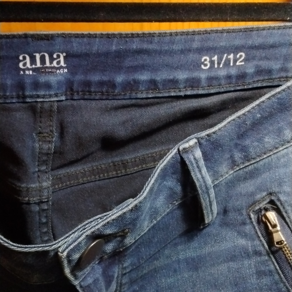 Jeans - Picture 4 of 4